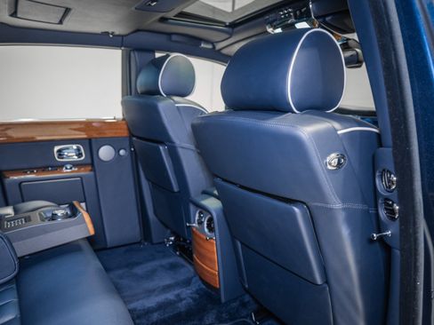 Used 2011 Rolls-Royce Phantom Sedan RWD image 39