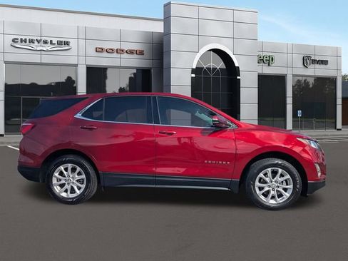 Used 2019 Chevrolet Equinox LT image 2