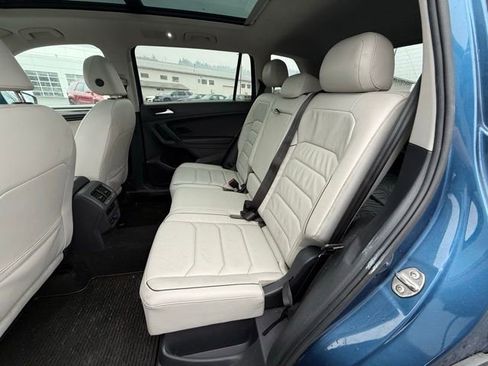 Used 2019 Volkswagen Tiguan SEL Premium image 14