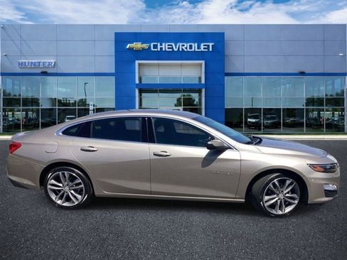 Used 2025 Chevrolet Malibu LT FWD image 5