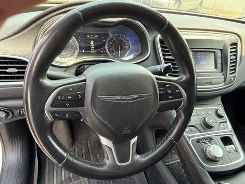 Used 2015 Chrysler 200 Limited w/ Convenience Group FWD image 15