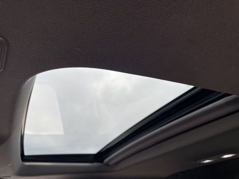 Used 2021 GMC Sierra 2500 SLT w/ SLT Premium Package image 8