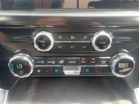 Certified 2021 Ford F150 Platinum w/ FX4 Off-Road Package image 44