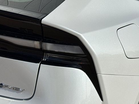 New 2026 Toyota Prius Plug-In Hybrid FWD image 31