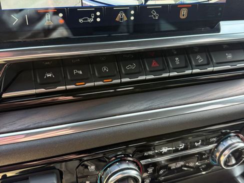 Used 2024 GMC Sierra 1500 SLT w/ SLT Premium Plus Package image 20