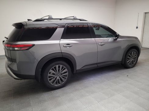 Used 2022 Nissan Pathfinder SL w/ SL Premium Package FWD image 10