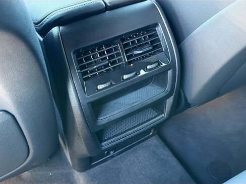 Used 2024 BMW X5 sDrive40i w/ M Sport Package image 19