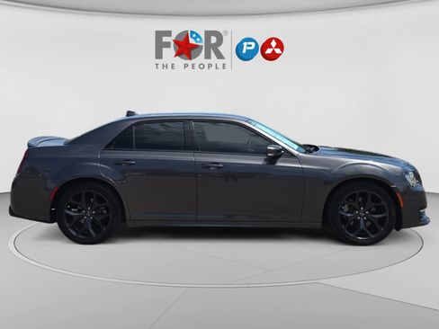 Used 2022 Chrysler 300 S RWD image 6