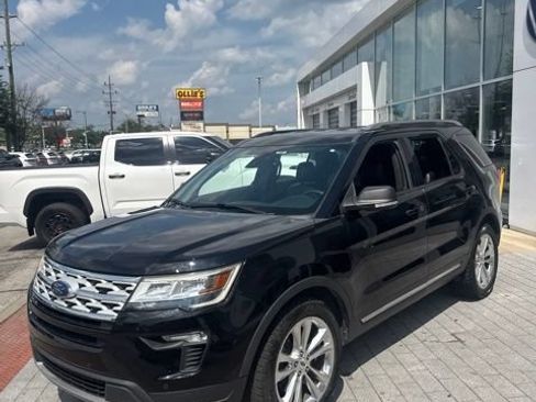 Used 2019 Ford Explorer XLT w/ Equipment Group 202A FWD image 14