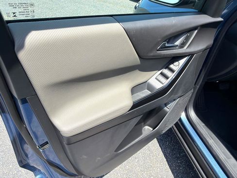 New 2026 Chevrolet Equinox LT w/ Convenience Package II FWD image 10