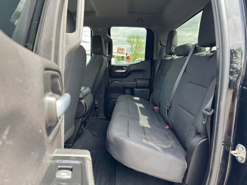 Used 2019 Chevrolet Silverado 1500 Custom Trail Boss AWD/4WD image 16