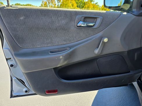 Used 2002 Honda Accord VP image 24