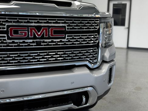 Used 2021 GMC Sierra 3500 Denali w/ Denali Ultimate Package image 11