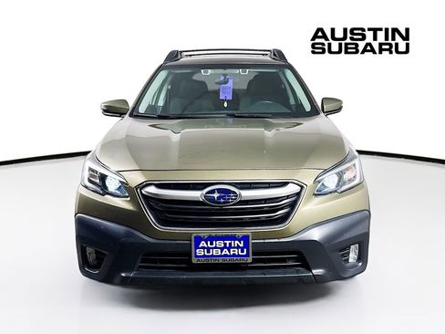 Used 2022 Subaru Outback Premium image 2