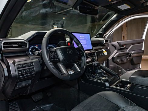 Used 2025 Toyota 4Runner TRD Off-Road Premium image 17