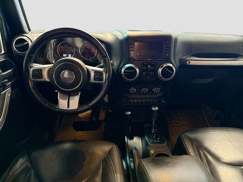 Used 2017 Jeep Wrangler Unlimited Rubicon image 22