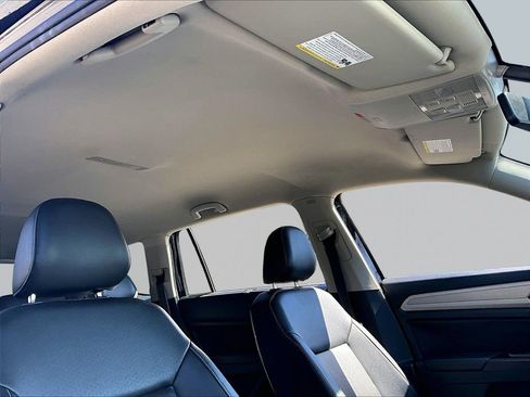 Used 2019 Volkswagen Atlas SE w/ Towing Package image 20