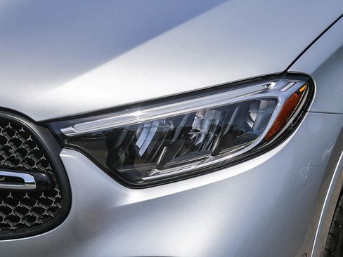 Certified 2025 Mercedes-Benz GLC 300 4MATIC image 7