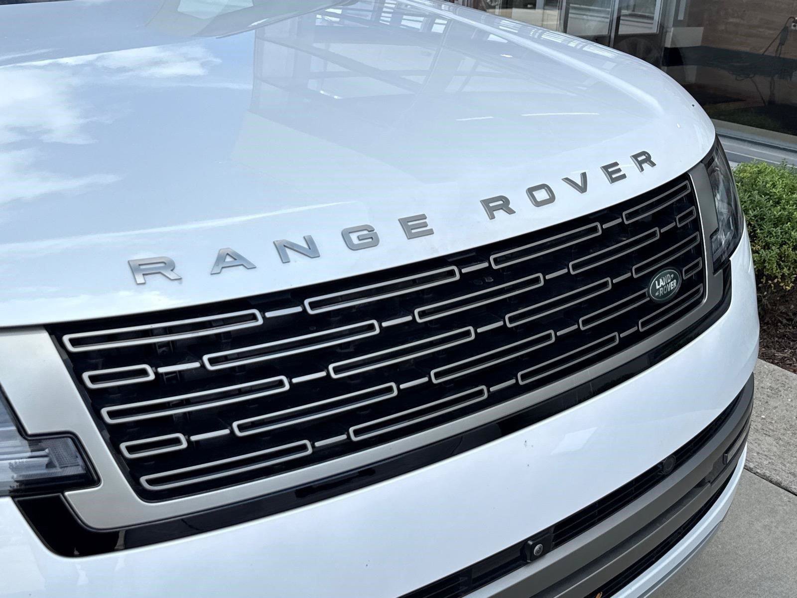 Used 2024 Land Rover Range Rover SE AWD/4WD image 25
