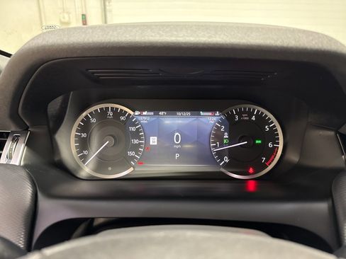 Used 2023 Land Rover Discovery Sport S R-Dynamic image 24