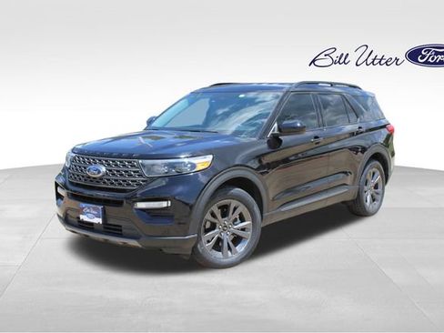 Used 2023 Ford Explorer XLT w/ Equipment Group 202A RWD image 1