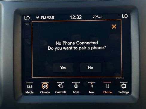 Used 2023 Jeep Cherokee Altitude Lux image 37