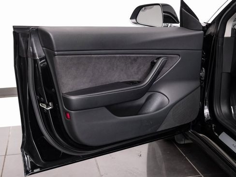 Used 2018 Tesla Model 3 Long Range image 45