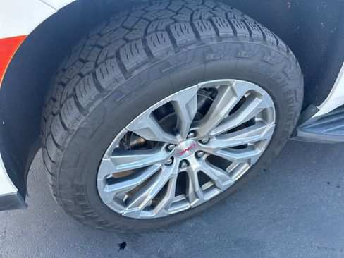 Used 2021 GMC Yukon Denali w/ LPO, Illumination Package image 13