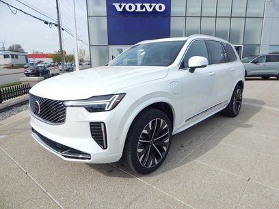 New 2025 Volvo XC90 T8 Plus w/ Protection Package Premier
