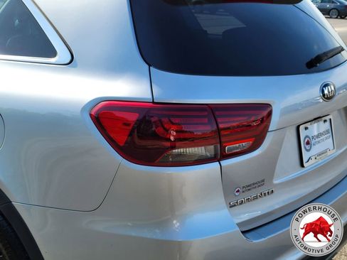 Used 2020 Kia Sorento EX FWD image 13
