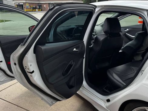 Used 2018 Ford Focus ST w/ Equipment Group 401A FWD image 19
