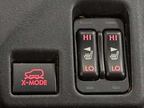 Used 2019 Subaru Crosstrek 2.0i Limited w/ Moonroof Package w/Navigation AWD/4WD image 31