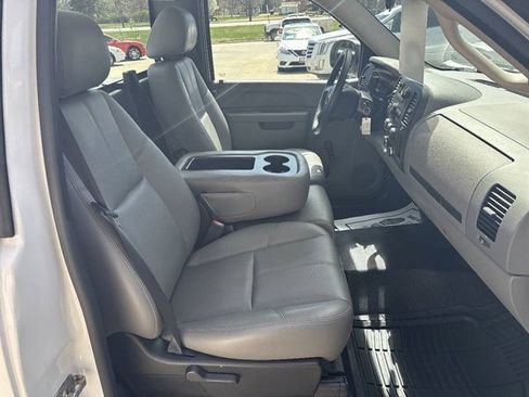 Used 2010 Chevrolet Silverado 2500 W/T image 13