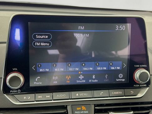 Used 2024 Nissan Altima 2.5 SV FWD image 19