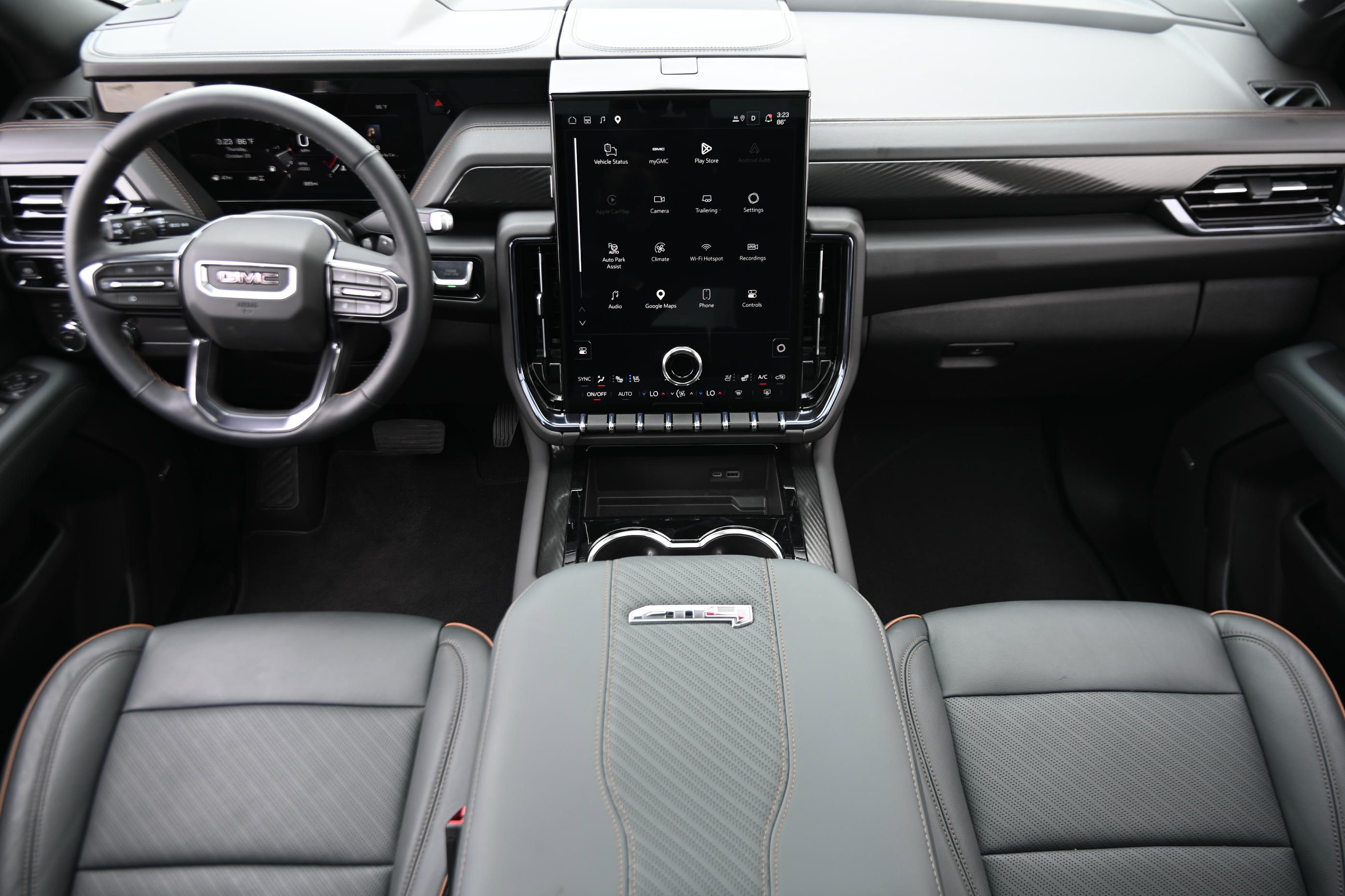 Used 2027 GMC Yukon AT4 w/ Technology Package AWD/4WD image 16