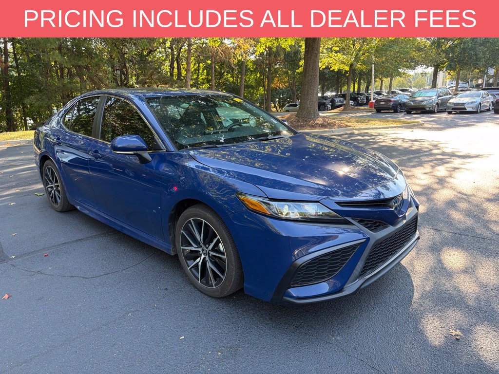 Used 2023 Toyota Camry SE w/ Audio Upgrade Package FWD image 1