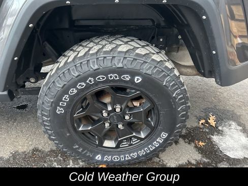 Used 2021 Jeep Gladiator Willys image 13