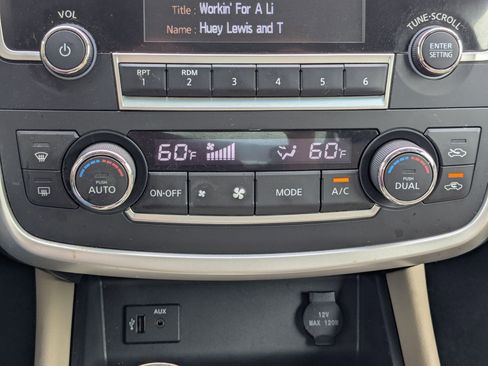 Used 2016 Nissan Altima 2.5 SL FWD image 19