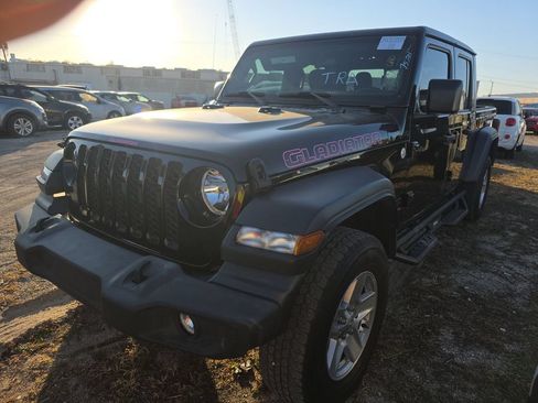 Used 2020 Jeep Gladiator Sport w/ Quick Order Package 24S AWD/4WD image 1