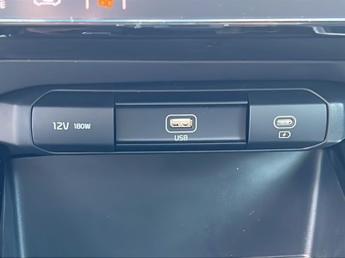New 2026 Kia Niro LX FWD image 16