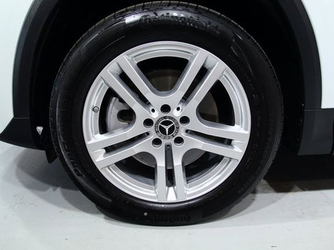 Used 2023 Mercedes-Benz GLA 250 4MATIC image 16