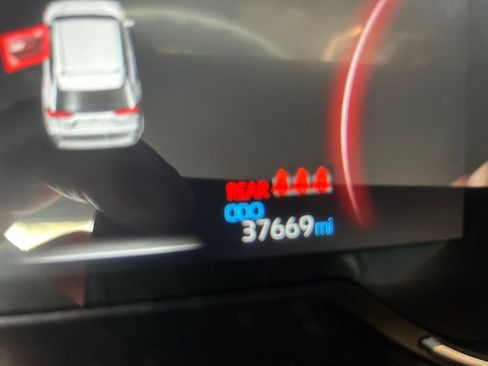 Used 2025 Toyota RAV4 LE FWD image 12