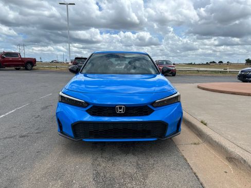 Used 2025 Honda Civic Sport image 2