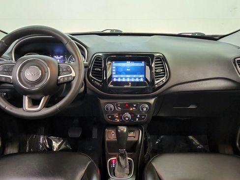 Used 2021 Jeep Compass Latitude w/ Sun and Sound Group FWD image 21