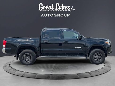 Used 2017 Toyota Tacoma SR5 w/ Tow Package AWD/4WD image 6
