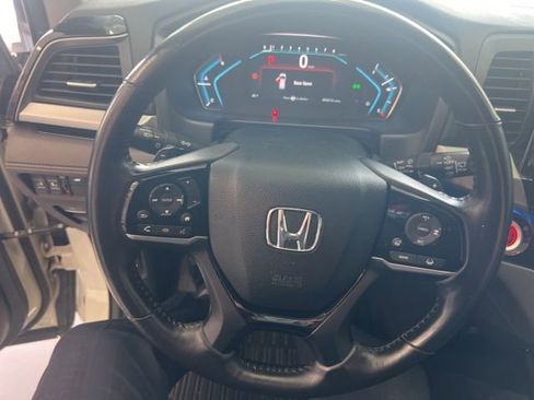 Used 2018 Honda Odyssey Elite image 18
