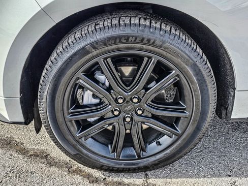 Used 2024 Ford Edge ST-Line image 9