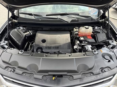 Used 2019 Chevrolet Traverse LT w/ LT Premium Package image 48