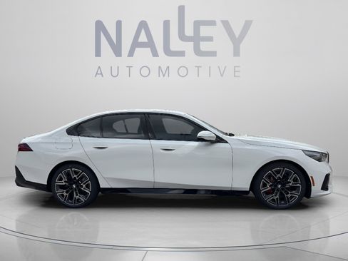 Used 2026 BMW i5 eDrive40 w/ M Sport Package AWD/4WD image 4