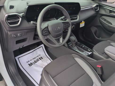 New 2026 Chevrolet TrailBlazer LT w/ Midnight Edition FWD image 10